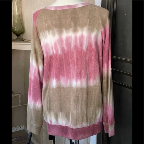 🌟Sale🌟Tie Dye Ruffle Top - Picture 11 of 11